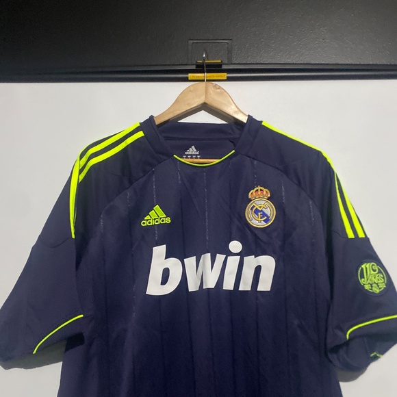 Adidas L Real Madrid 2012-13 Away Jersey - Picture 6 of 11